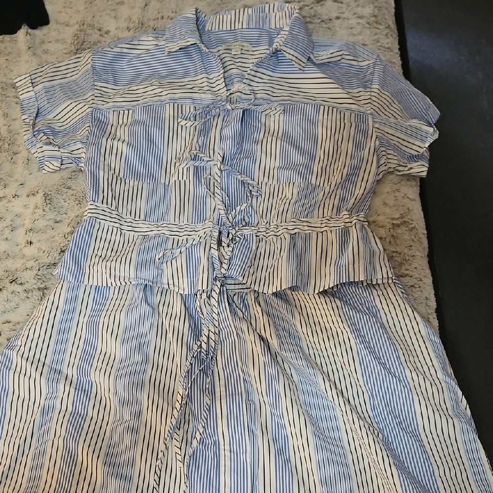 Striped Blue and White Women's Set